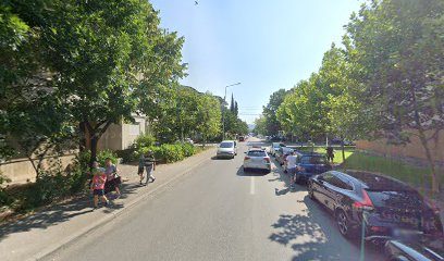 Christiana Farmacie Veterinară Strada Iuliu Maniu 9